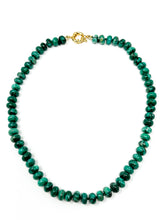 Green gemstone knotted necklace