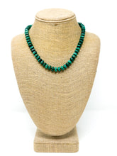 Green gemstone knotted necklace